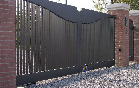 Купить новые ворота Абакан откатные в Лениногорске по цене от 84216 руб